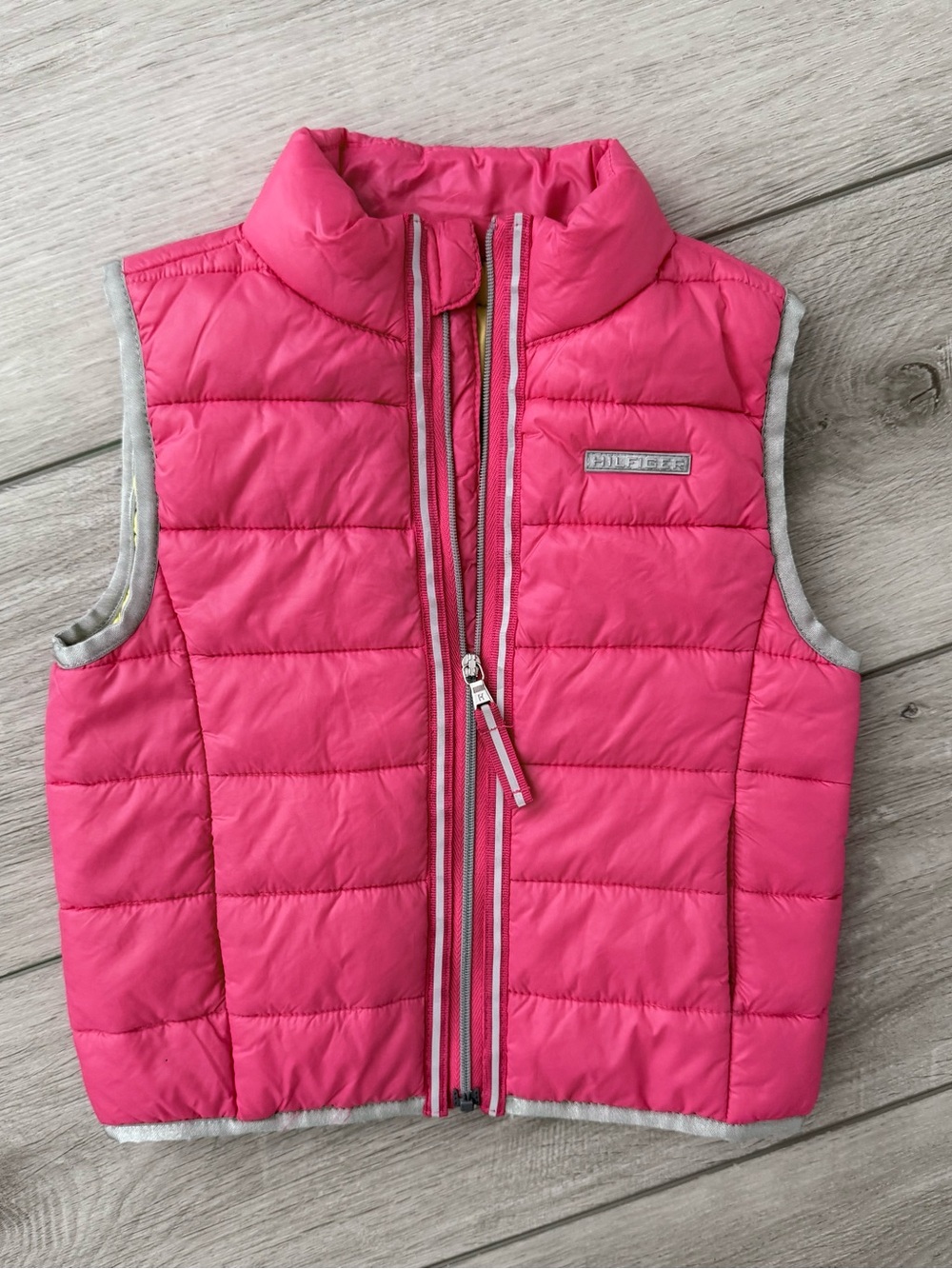 Tommy Hilfiger Girl’s Hot Pink Quilted Puffer Vest Toddler Size 2T Like New